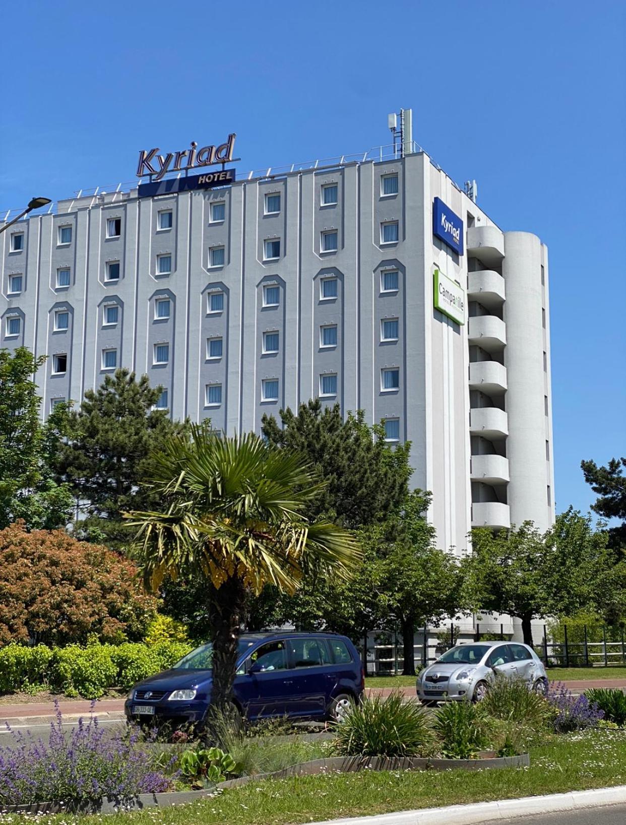 Kyriad Le Blanc-Mesnil Exterior photo